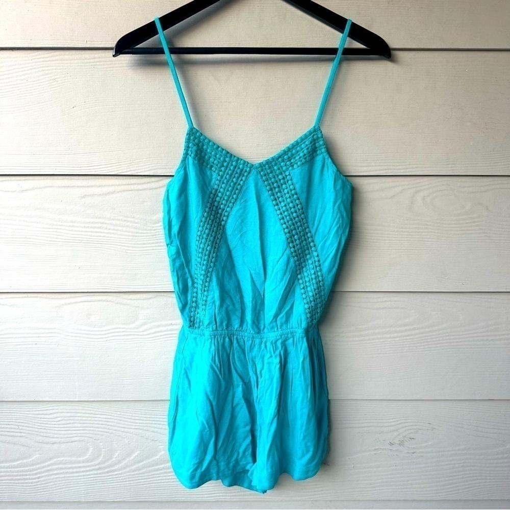 NWT American Eagle Turquoise Crochet Open Back Romper, Women’s XX small.